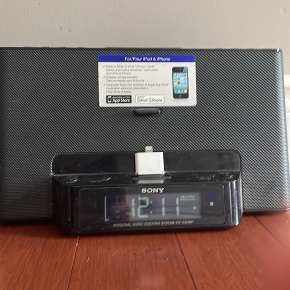 SONY personal docking system ICF-CS15iP - Picture 2 of 6